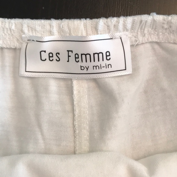 White Lace skorts, size medium - Picture 4 of 4